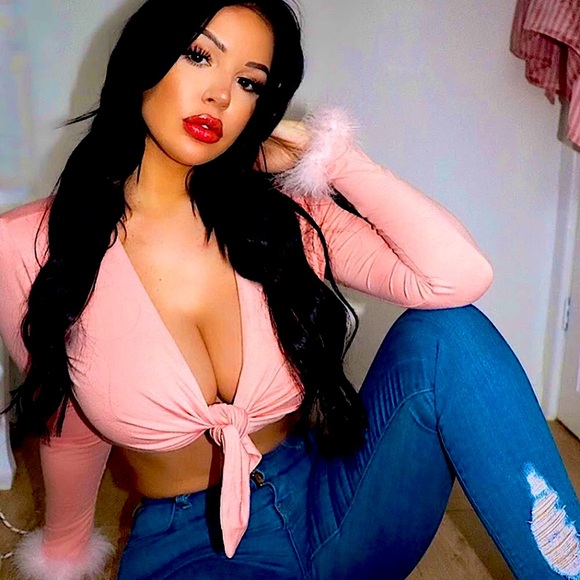 Pink long sleeve feather trim tie front crop top - Picture 6 of 16